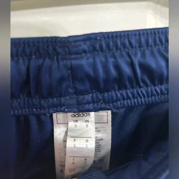 GUC Adidas youth size small. Boys 9-10 Aeroready navy and white athletic shorts - Picture 8 of 9